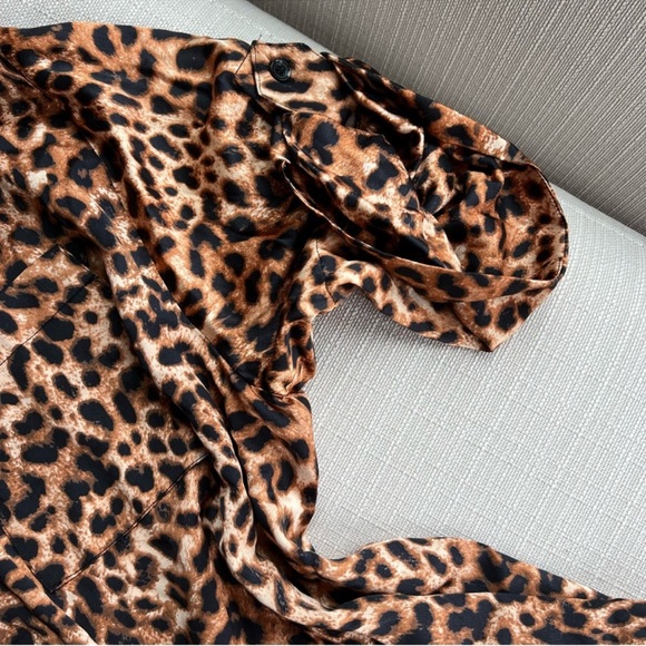 Zara ZW COLLECTION ANIMAL PRINT SHIRT Size Small NWT - Picture 8 of 8
